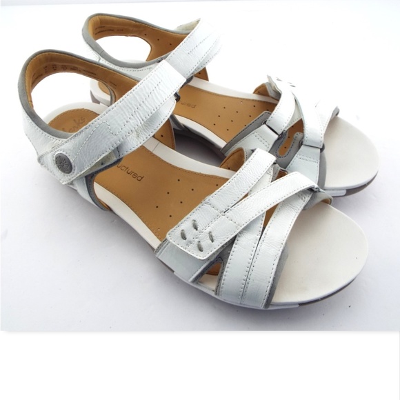 Clarks Shoes - CLARKS Unstructured White Ankle Walking Sandal 8.5